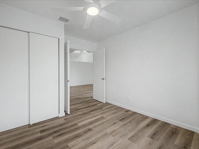 Building Photo - 3 bedroom, 2 bath, Garage