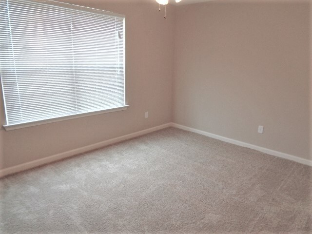 Building Photo - 1242 Carlton Ridge Dr