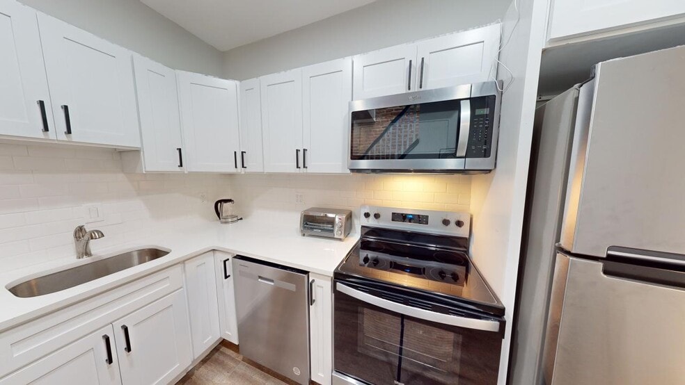 Building Photo - 2407 Jefferson St