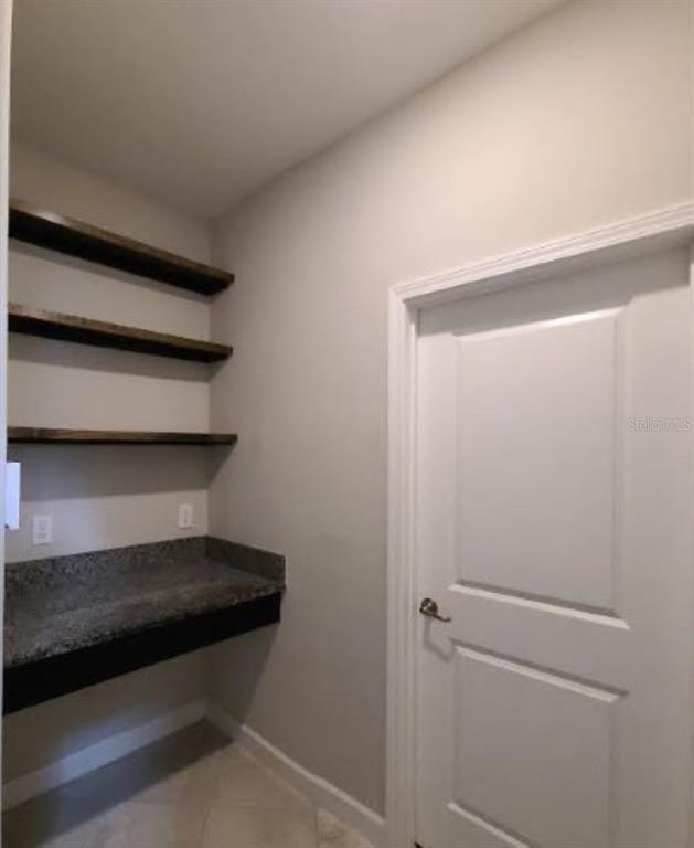 Building Photo - 1562 Ludington Ave