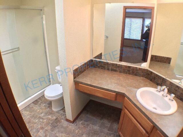 Building Photo - 7630 Ridgewood Dr