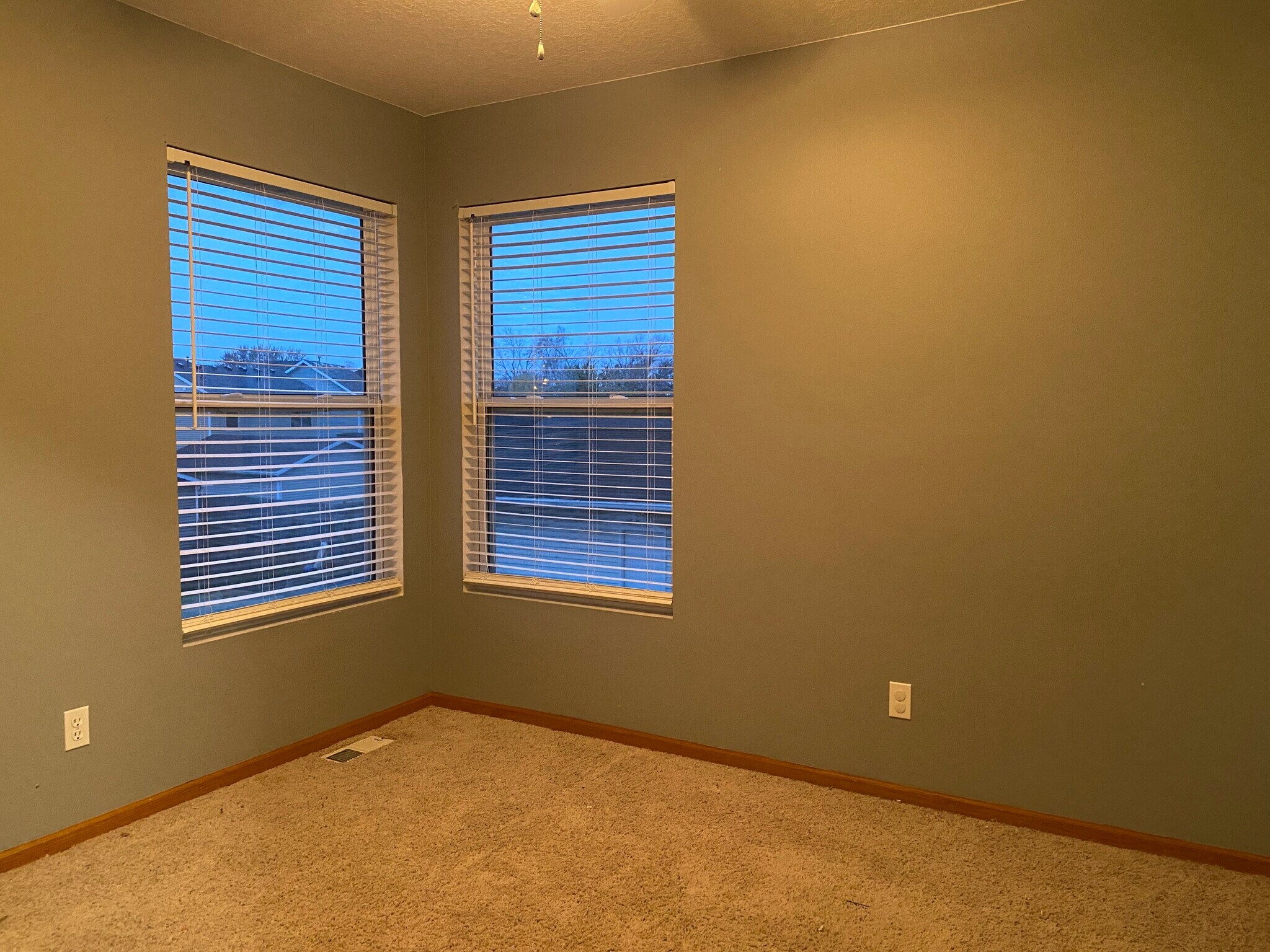 Building Photo - 2011 SW Reunion Cir