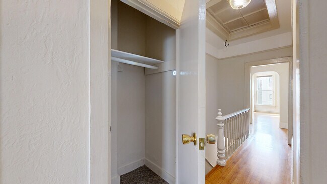 Building Photo - 530 Fell St