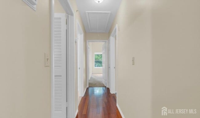 Building Photo - 353 Ventnor Ct