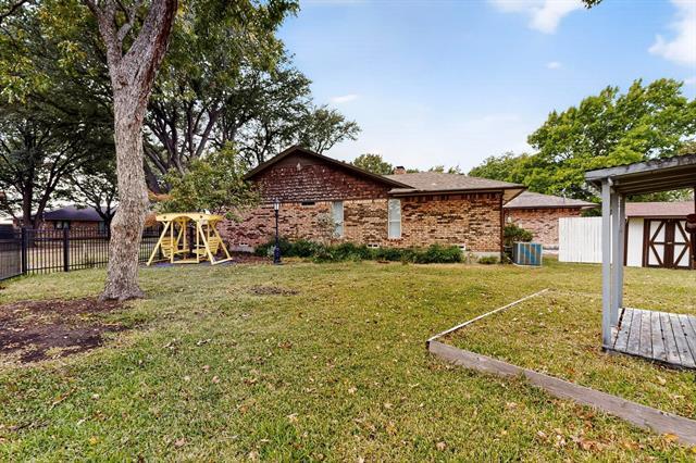 Building Photo - 1301 Warwick St