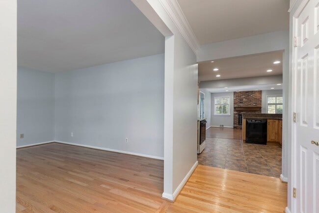 Building Photo - 1211 Meadowridge Trail