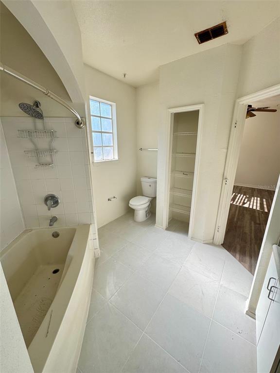 Building Photo - 122 Vista Verdi Cir