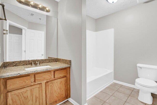 Building Photo - 241 Village Square Dr