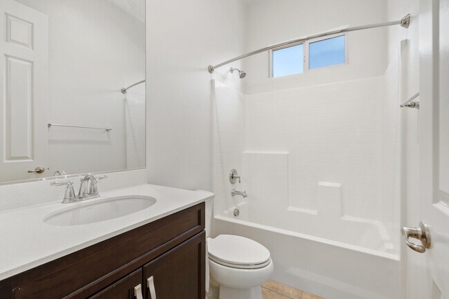 Building Photo - 43720 Vacanza Ct