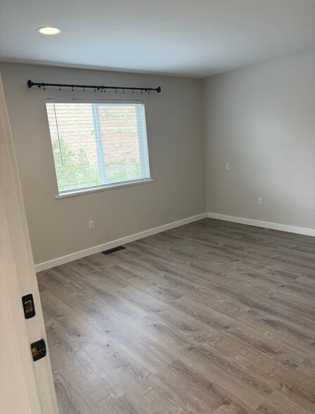 Building Photo - 132 WA-153