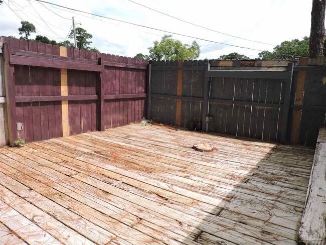 Building Photo - 220 E Highland Dr