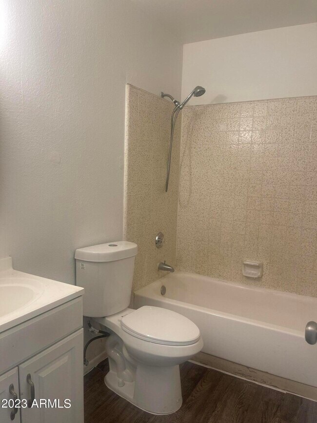 Building Photo - 4520 E Wood St