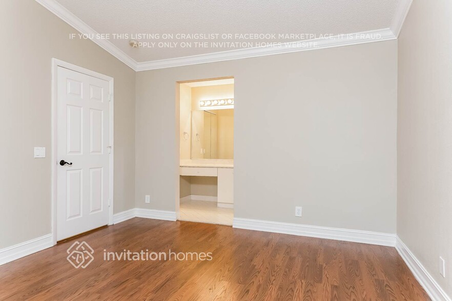 Building Photo - 4266 Greenbriar Ln