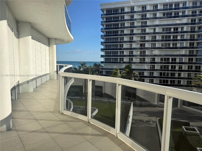 Building Photo - 9601 Collins Ave