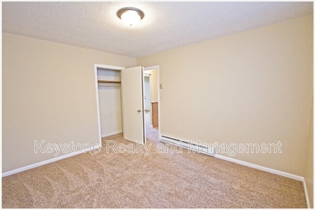 Building Photo - 151 Airport Rd