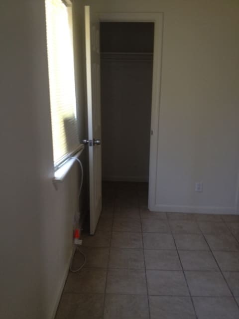 Building Photo - NEW REMODELED