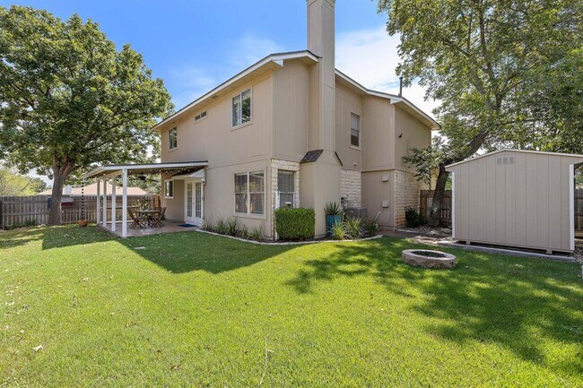 Building Photo - 400 Debora Dr