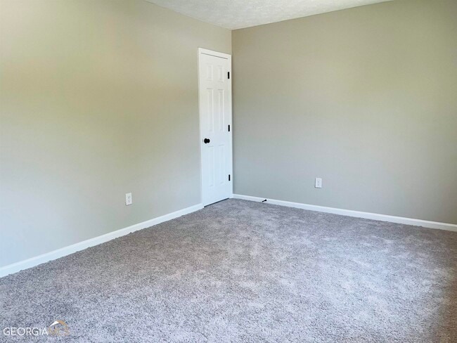 Building Photo - 8975 Stonebridge Blvd