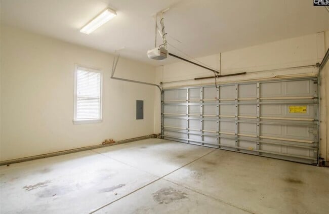 Building Photo - 332 Highland Point Dr