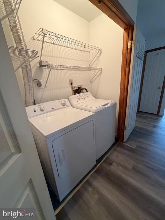 Building Photo - 122 Pine Glen Rd