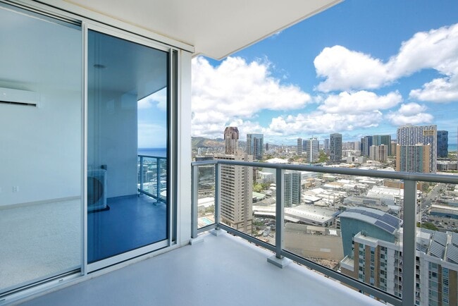 Building Photo - Keauhou Place 3001 - Convenient City Living in Kakaako!