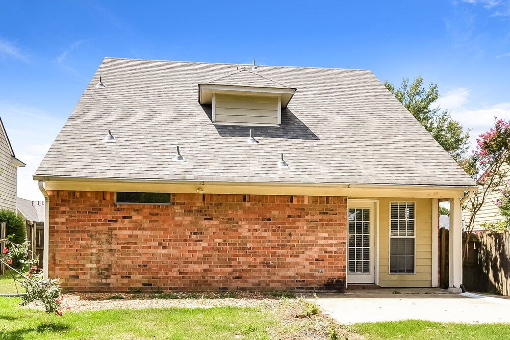 Building Photo - 10746 Pecan View Dr