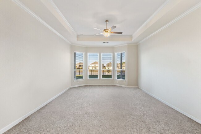 Building Photo - 6131 Belleau Lake Dr