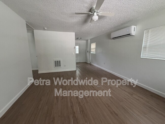 Building Photo - 1801 S Mellonville Ave