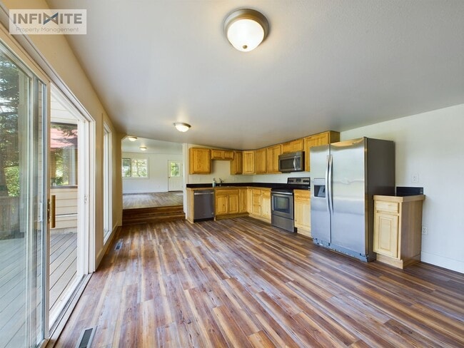 Building Photo - Gallatin Canyon Treasure!