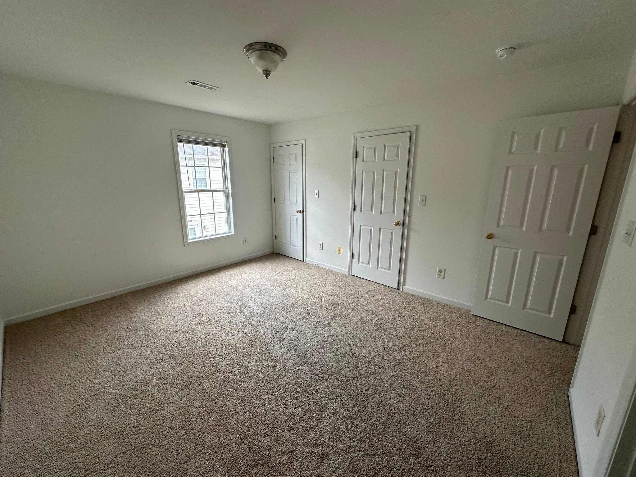 Building Photo - 40 Belhaven Dr