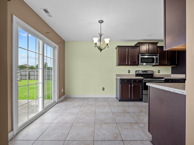 Building Photo - Welcome to Canons Edge!