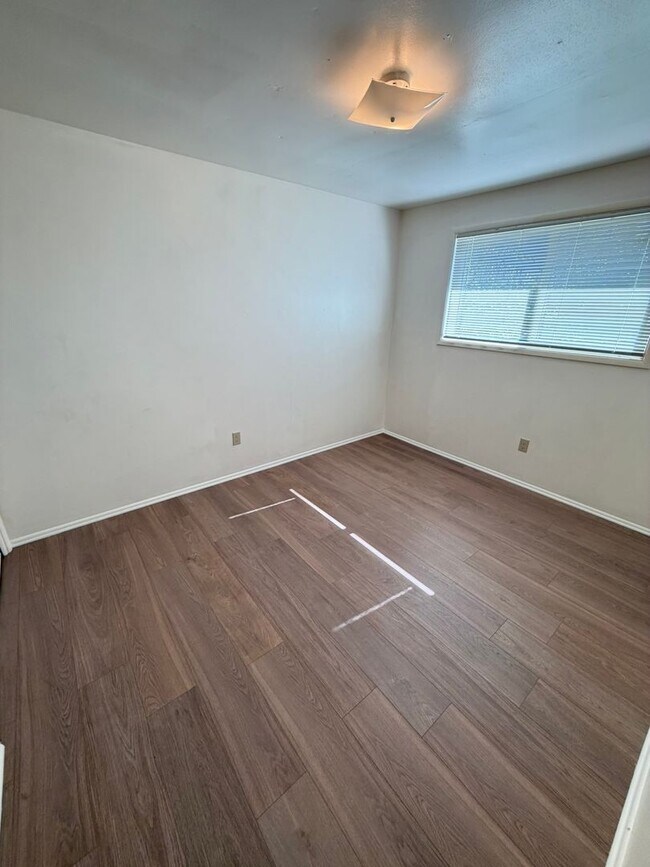 Building Photo - 62 H St