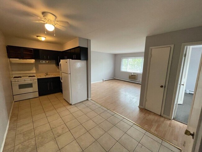 Primary Photo - 5912 50th Ave