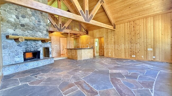 Building Photo - 166 Wildwood Ln