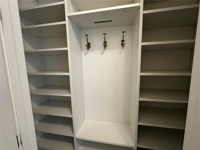 Building Photo - 15512 Sunquat Dr