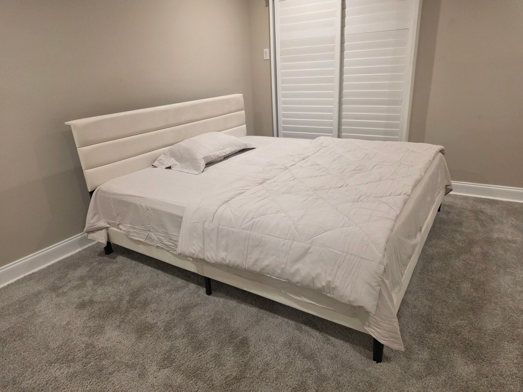 Building Photo - 901 Joe Yenni Blvd