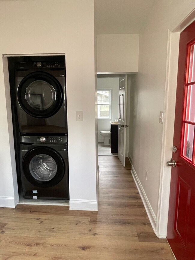 Building Photo - Gorgeous Parkville 3bd/3ba with 4th bd in Fin Bsmt. CAC! W/D! More! Available 5/15