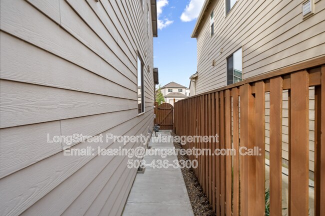 Building Photo - 16980 SW 133rd Terrace