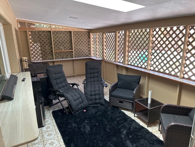 Building Photo - 5250 W Harmont Dr