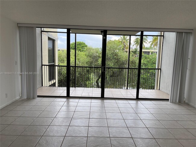 Building Photo - 2961 SW 87th Ave