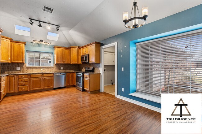 Building Photo - 1324 Concord Ln