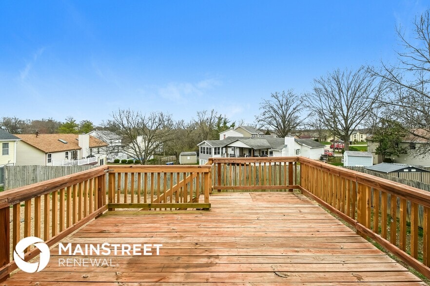 Building Photo - 3036 Brentmoor Dr