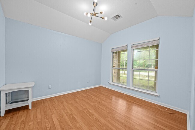 Building Photo - 3521 Lydia St