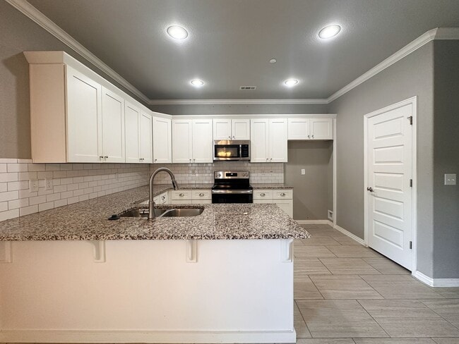 Building Photo - 3933 Williams Cove
