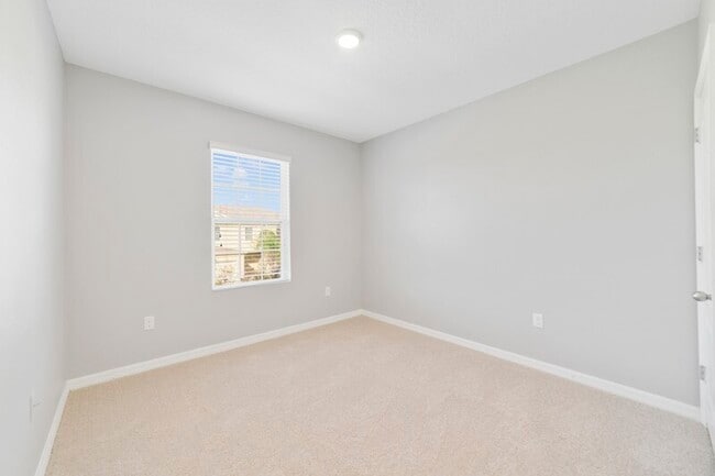 Building Photo - 443 Arbor Lakes Dr