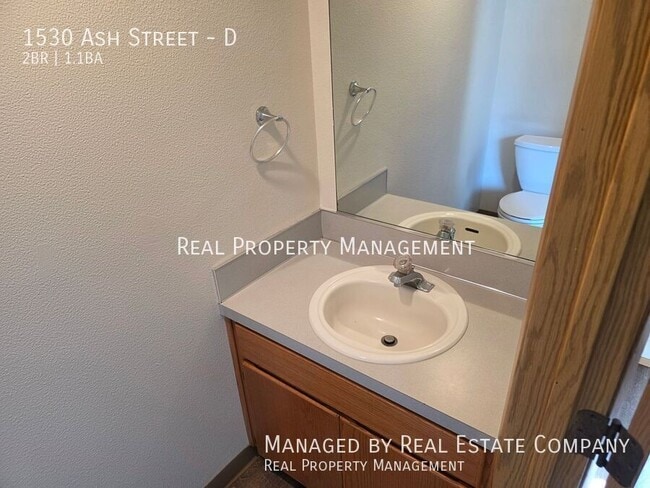 Building Photo - 1530 Ash St