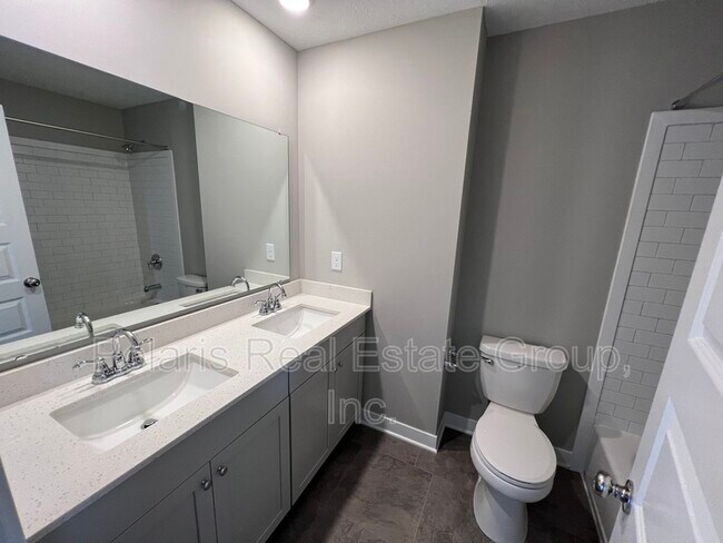 Building Photo - 3085 Gibbert Ln