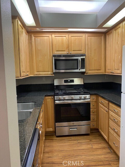 Building Photo - 5031 Dorado Dr