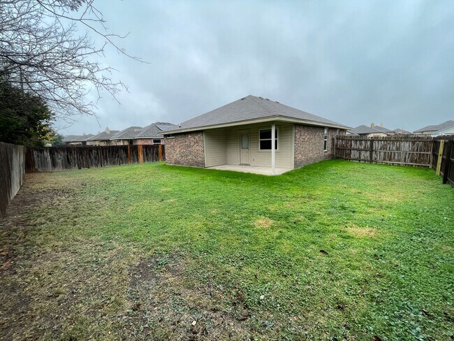 Building Photo - 2903 Montague County Dr