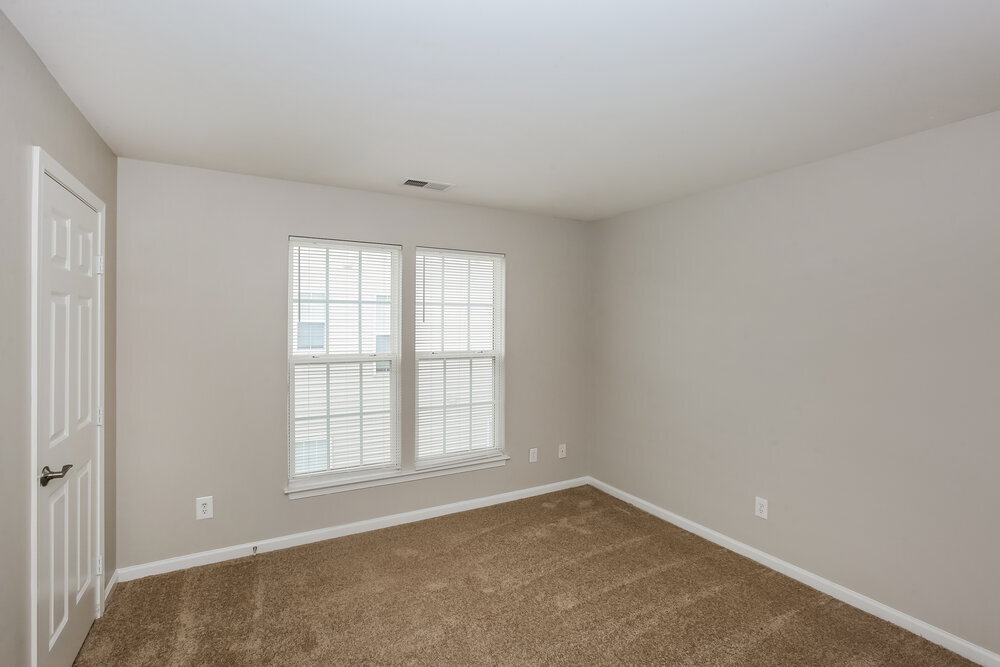 Building Photo - 9908 Spring Park Dr